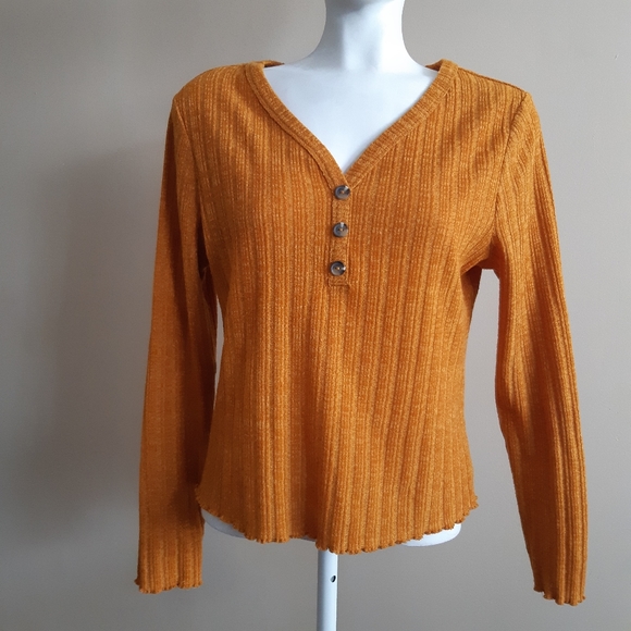 Suzy Shier Tops - 3 for $20 Suzy Shier | V neck mustard yellow top